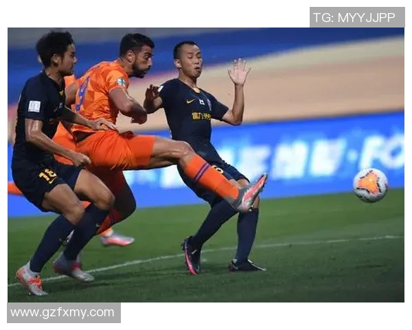 鲁能与富力激战全场精彩集锦回顾及精彩瞬间分析