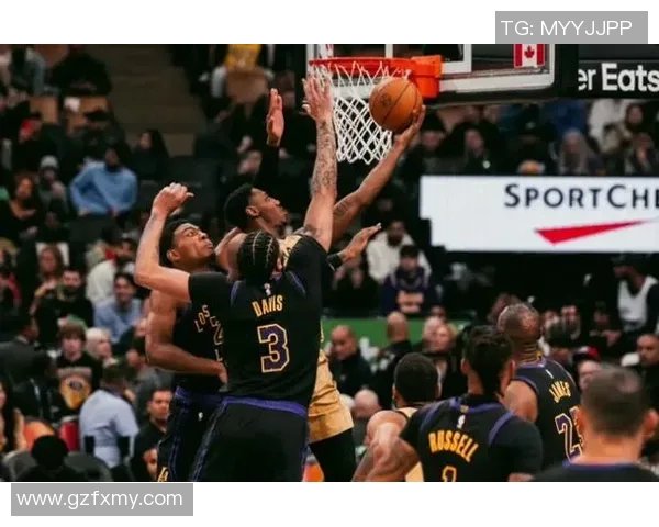 热火与湖人激战正酣超清画面尽显篮球魅力与精彩瞬间